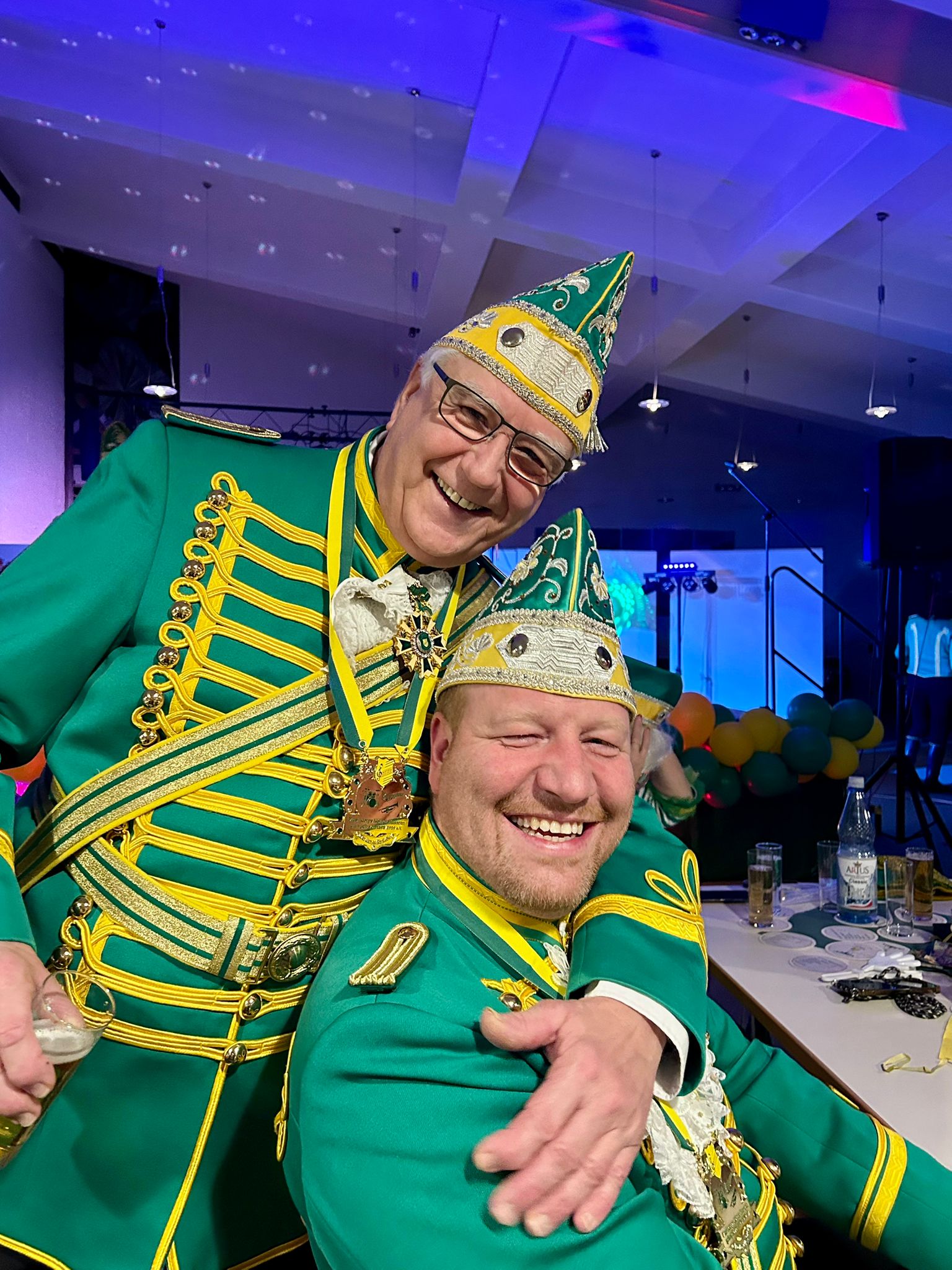 Mitglieder der Kölner Husaren bei einer Veranstaltung