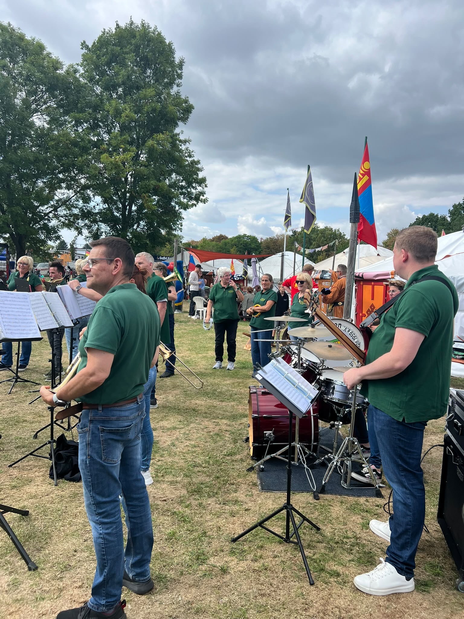 Die Kölner Husaren bei ihrem musikalischen Auftritt